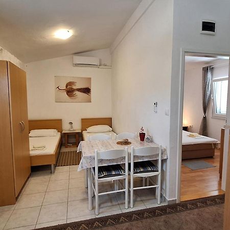 4 Adriatic Apartment Pag Pag Town Exteriör bild
